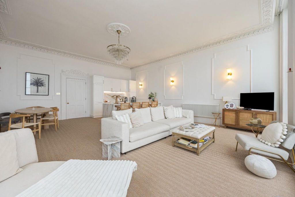 Additional image 6 of 2 bed flat for saleBrunswick Terrace, Hove BN3