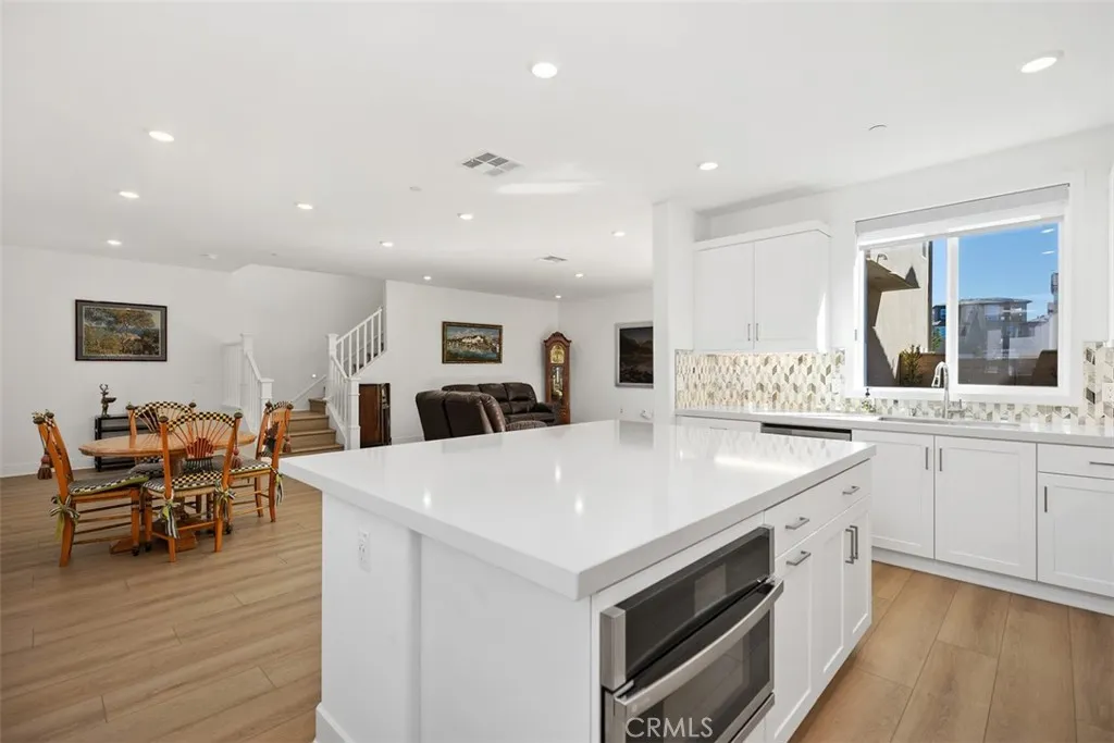 Additional image 28 of 218 Sora, Irvine, CA 92618