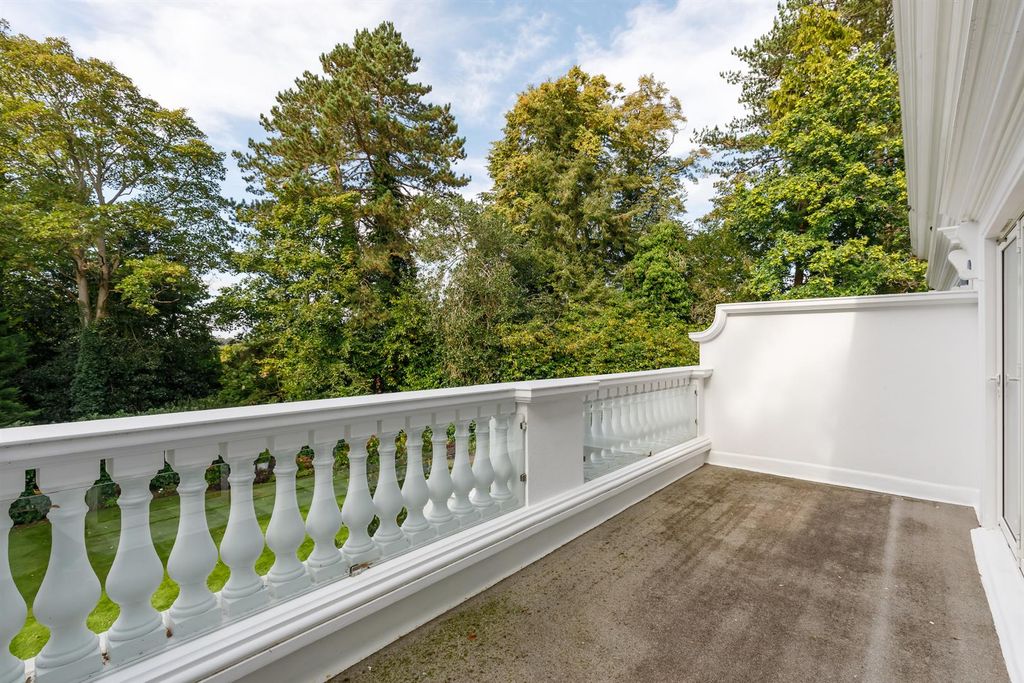 Additional image 19 of 3 bed flat for saleRidgemount Road, Sunningdale SL5