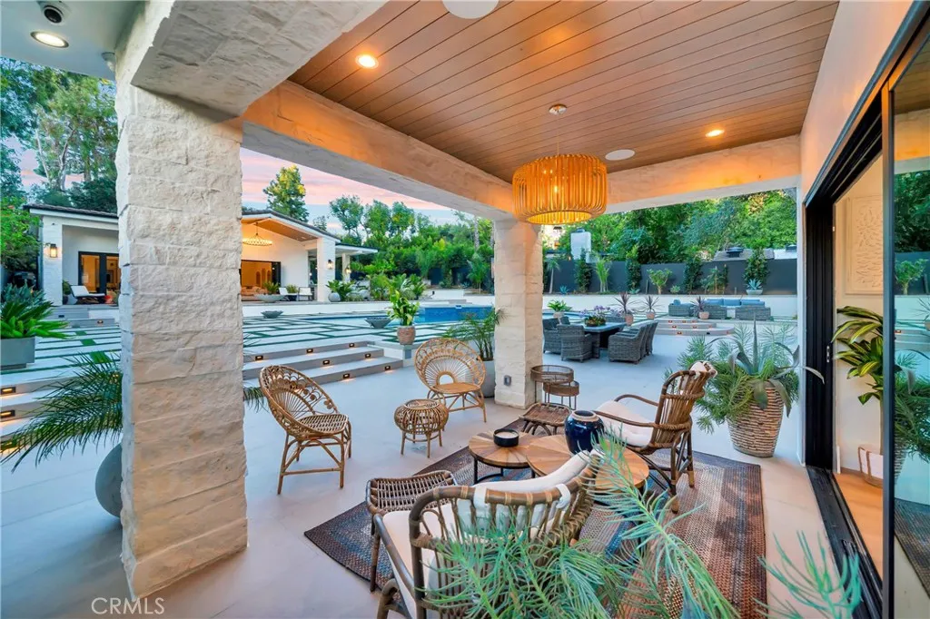 Additional image 127 of 19225 Rosita St, Tarzana, CA 91356