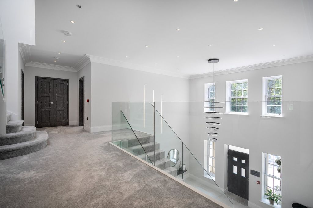 Additional image 11 of 6 bed detached house for saleHorsegate Ride, Ascot, Berkshire SL5