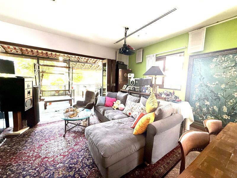 Additional image 2 of Priced to Sell! Freehold Three Storey Semi Detached at Loyang Enclave for Sale