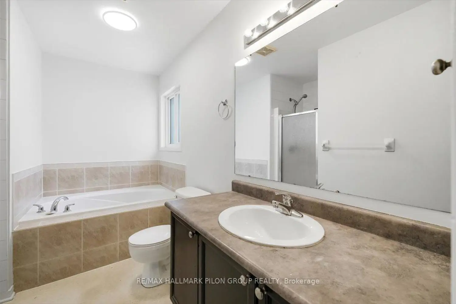 Additional image 12 of 2015 Breezewood Street