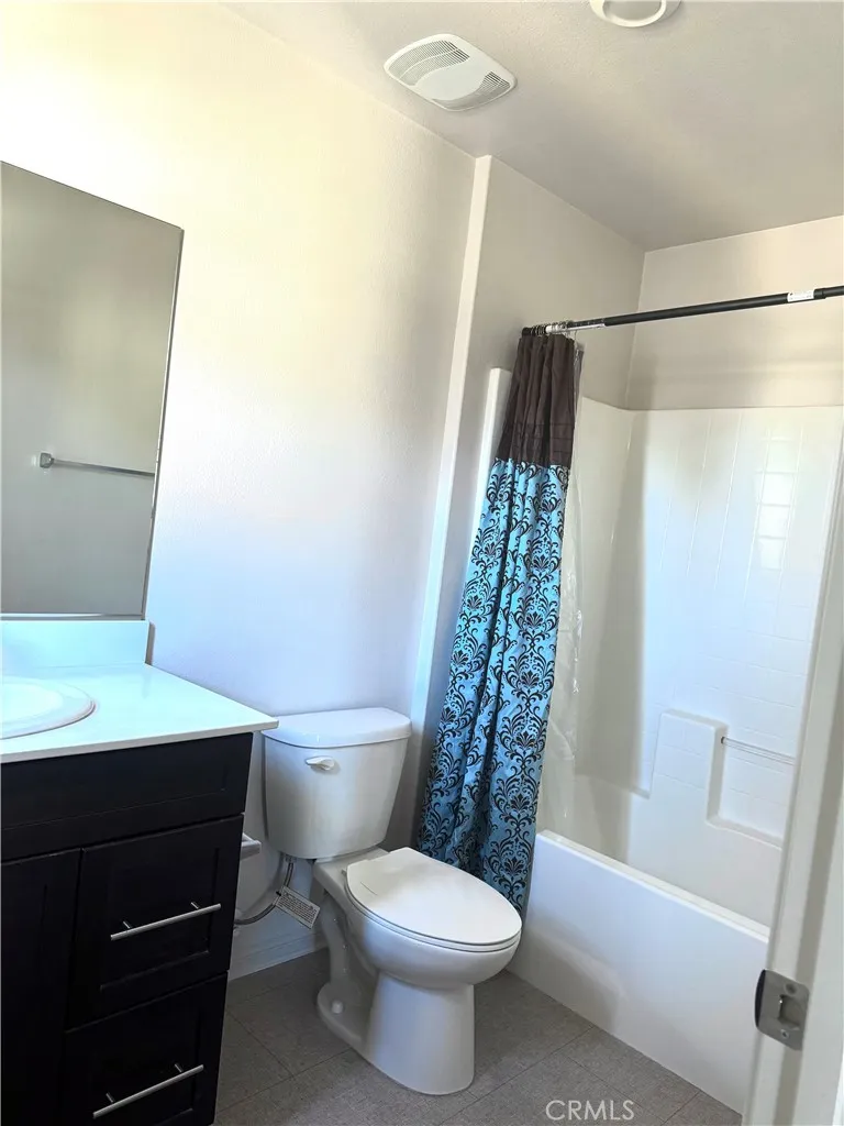 Additional image 31 of 14121 W Oak Lane, Van Nuys, CA 91405