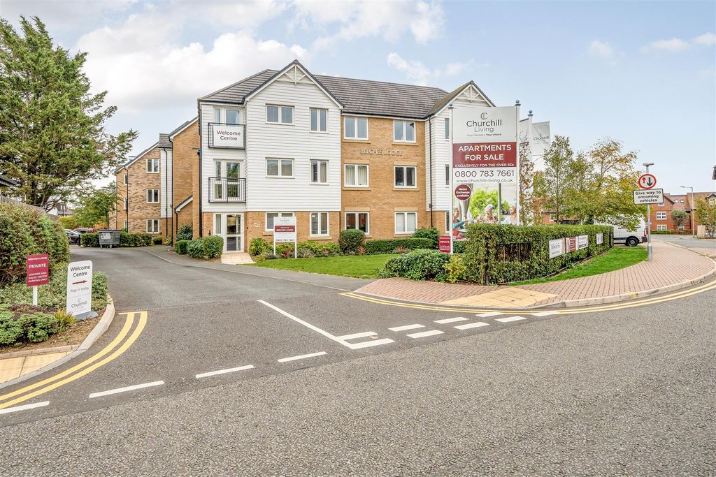 1 bed flat for saleReedham Road, Burnham SL1