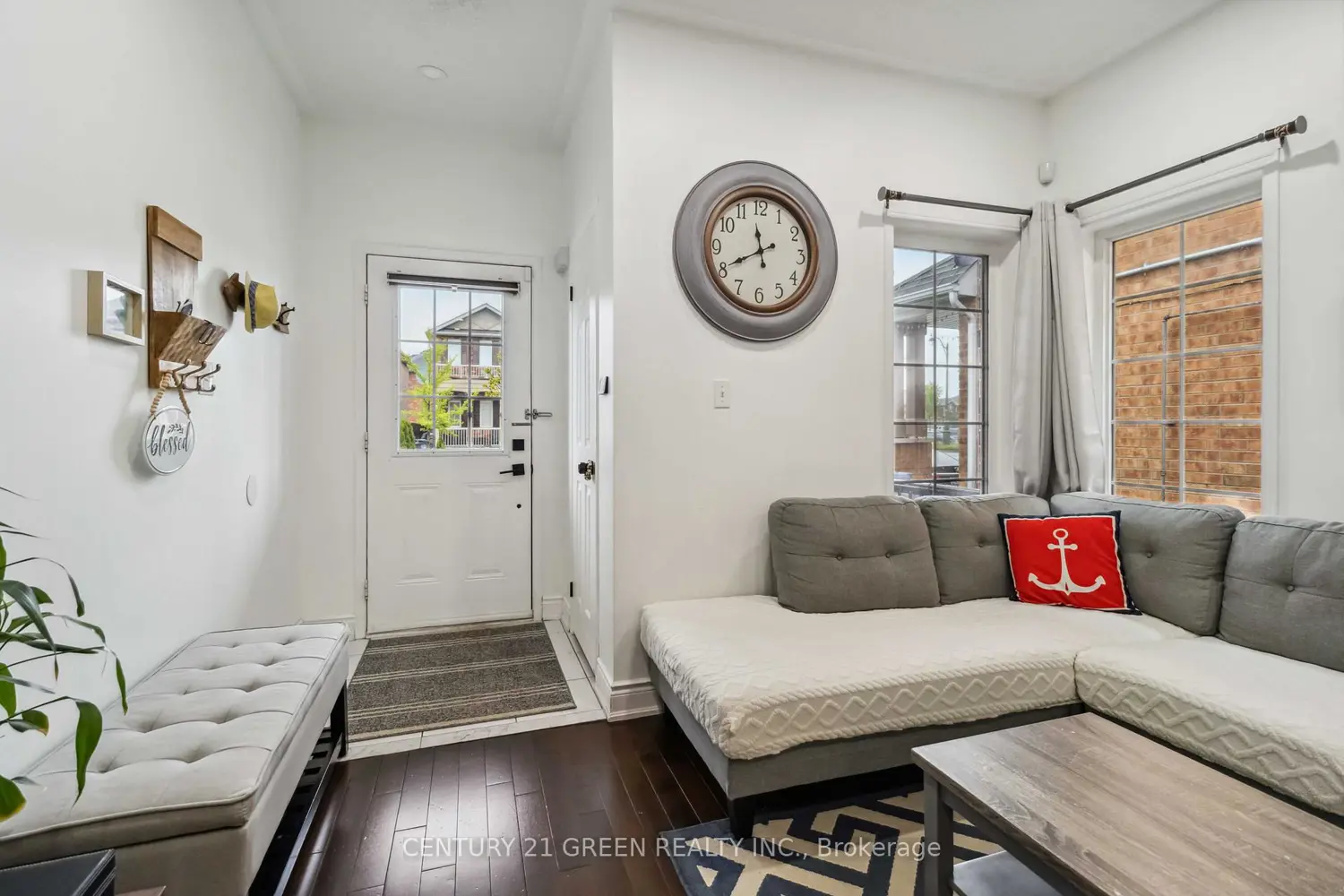 Additional image 3 of 98 Personna Circle