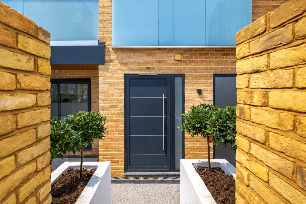 Additional image 3 of 2 bed detached house for saleEaton Corner, Eaton Road, Hove BN3