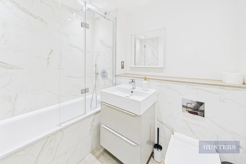 Additional image 13 of 2 bed flat for saleAlexandra Wharf, Ocean Village SO14