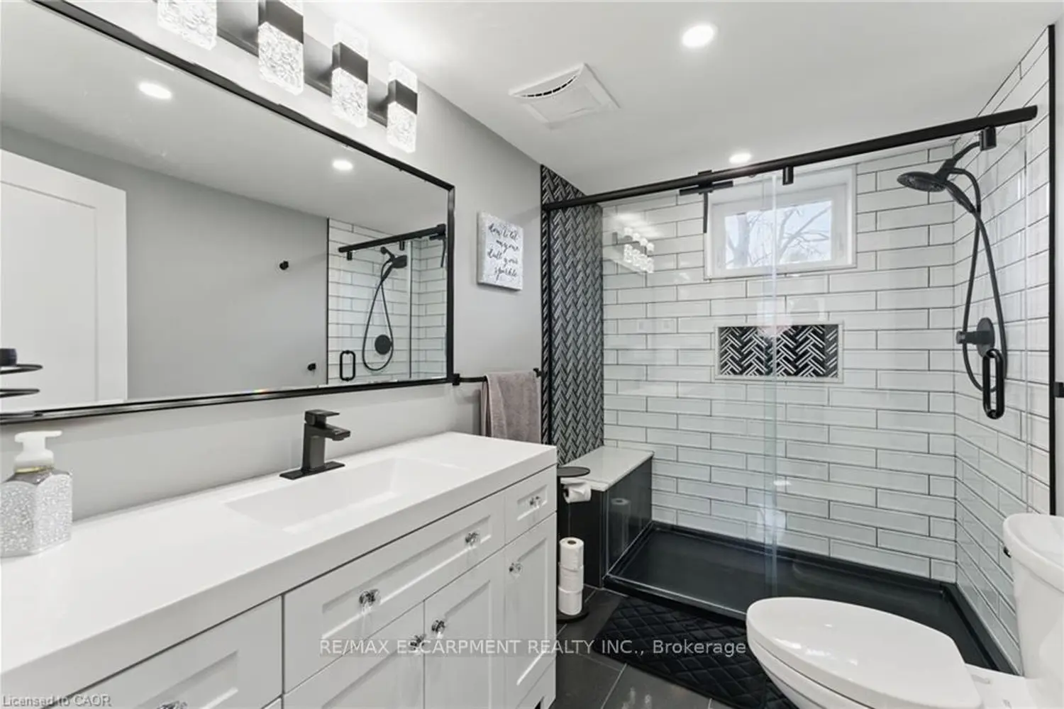 Additional image 11 of 160 Council Crescent