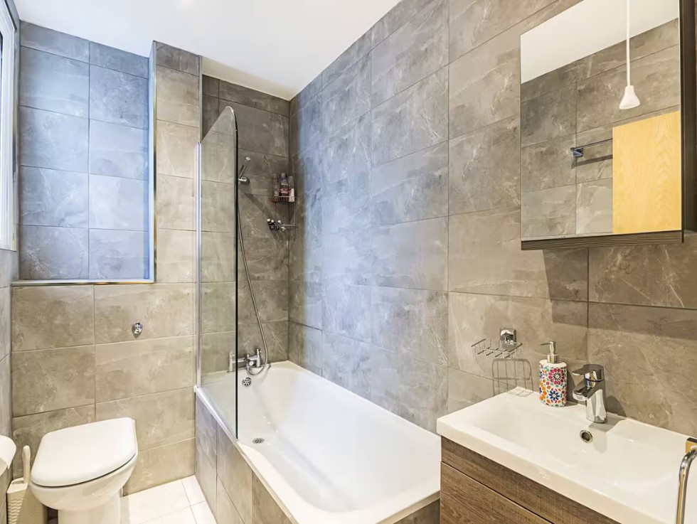 Additional image 10 of Room in a Shared Flat, North End Road, W14, N1 7GU