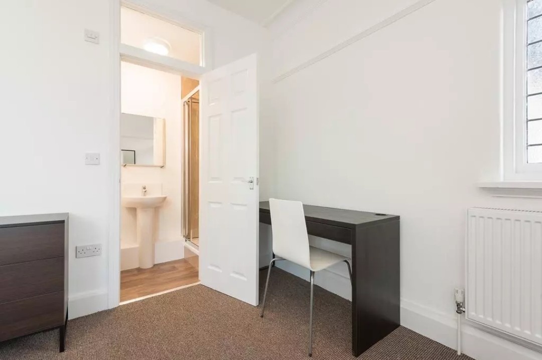 Additional image 3 of Room in a Shared House, Kingston Terrace, LS2, N1 7GU