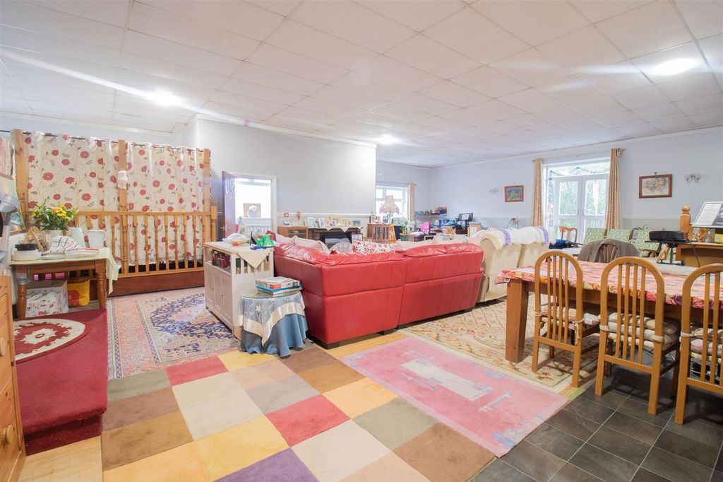 Additional image 40 of 1 bed property for saleRisca Road, Cross Keys NP11
