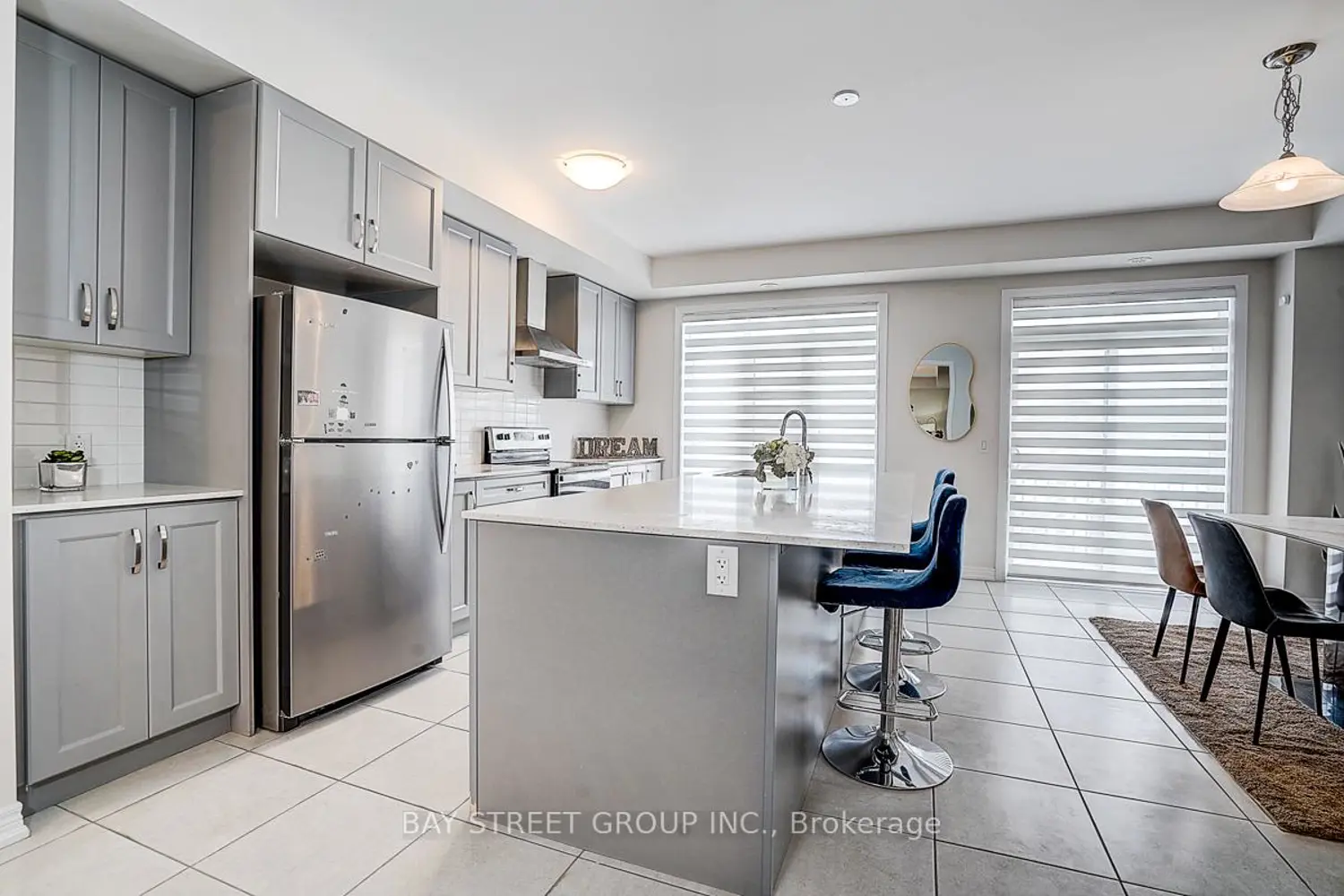 19 Morrison Crescent photo 3