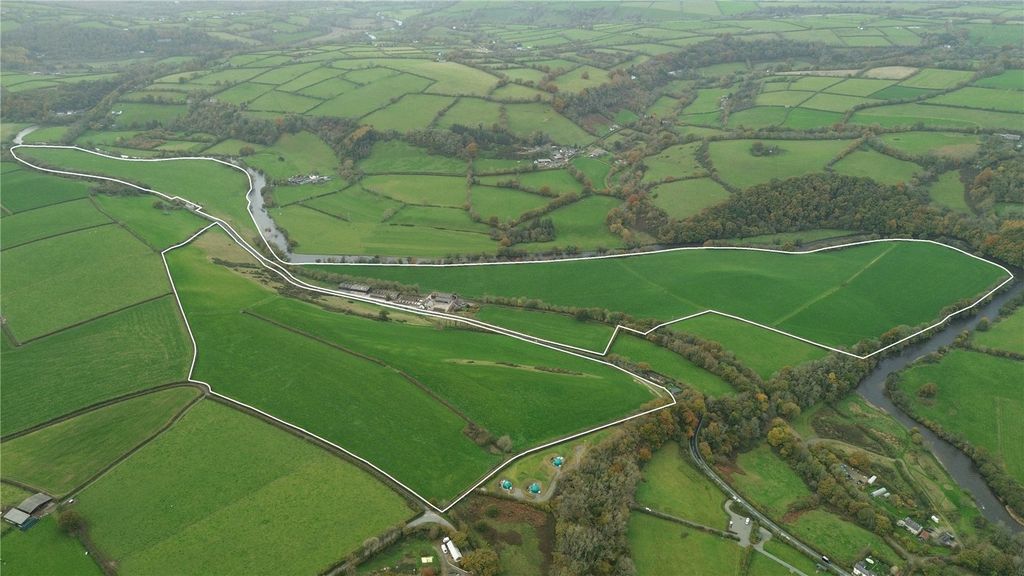 Semi-detached house for salePentrecourt Road, Llandysul, Carmarthenshire SA44