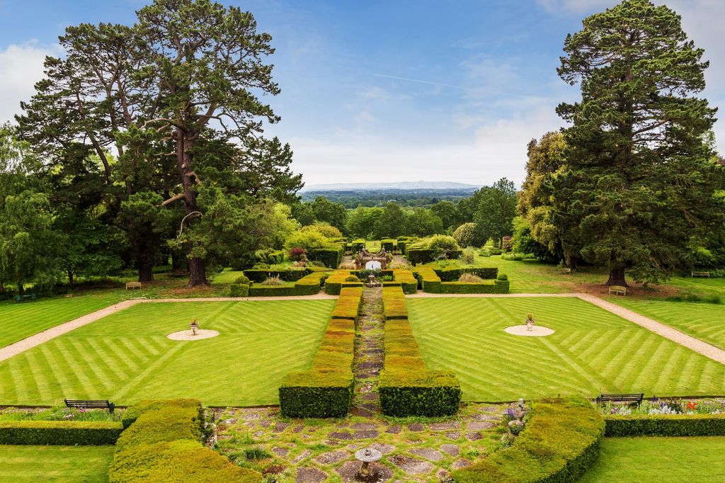 Additional image 10 of 15 bed country house for saleSedgwick Park, Horsham, West Sussex RH13