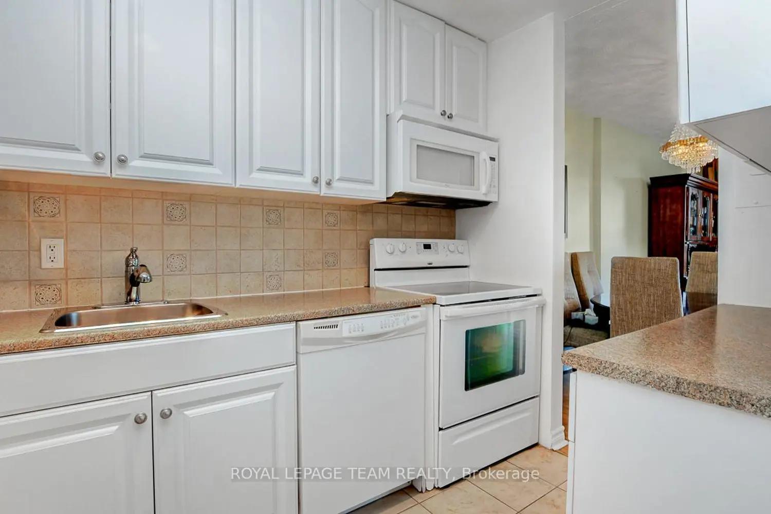 Additional image 9 of 2000 Jasmine Crescent 410