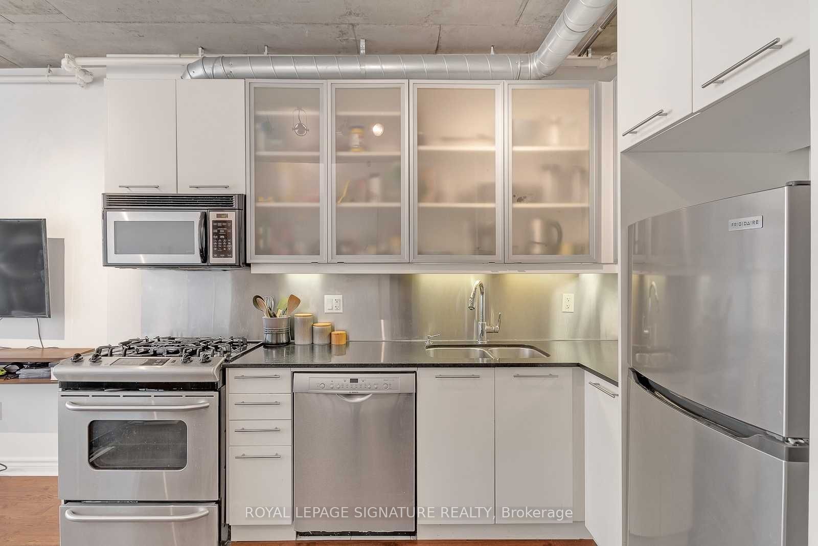Additional image 3 of 404-533 Richmond Street W, Toronto, ON, M5V 3Y1
