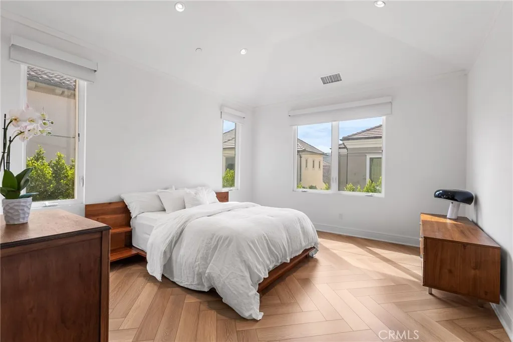 Additional image 73 of 120 Linda Vista, Irvine, CA 92618