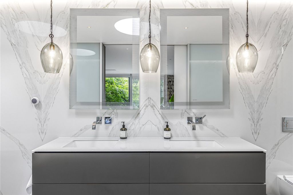 Additional image 5 of 6 bed detached house for saleRiver Lane, Richmond, Surrey TW10