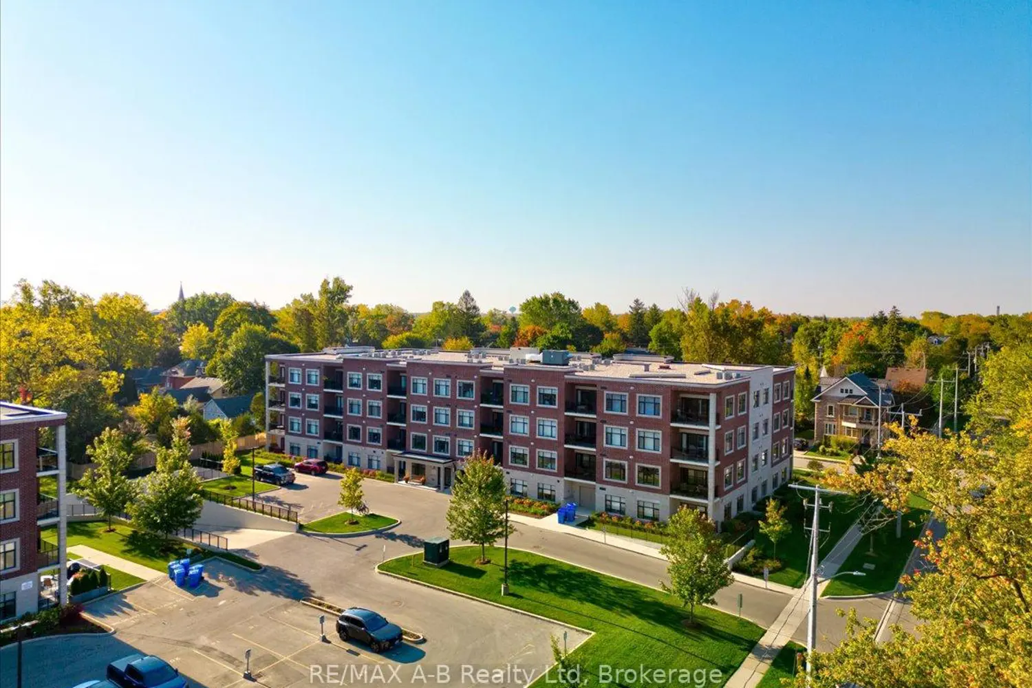 235 John Street 109 photo 2
