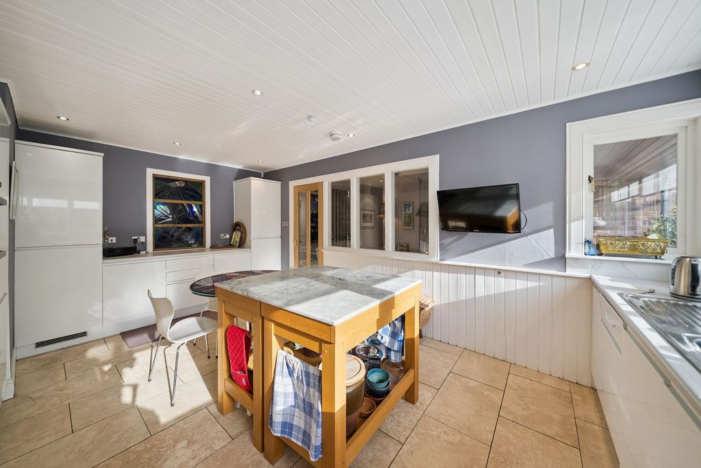 Additional image 12 of 4 bed detached house for sale23 Victoria Road, Helensburgh G84