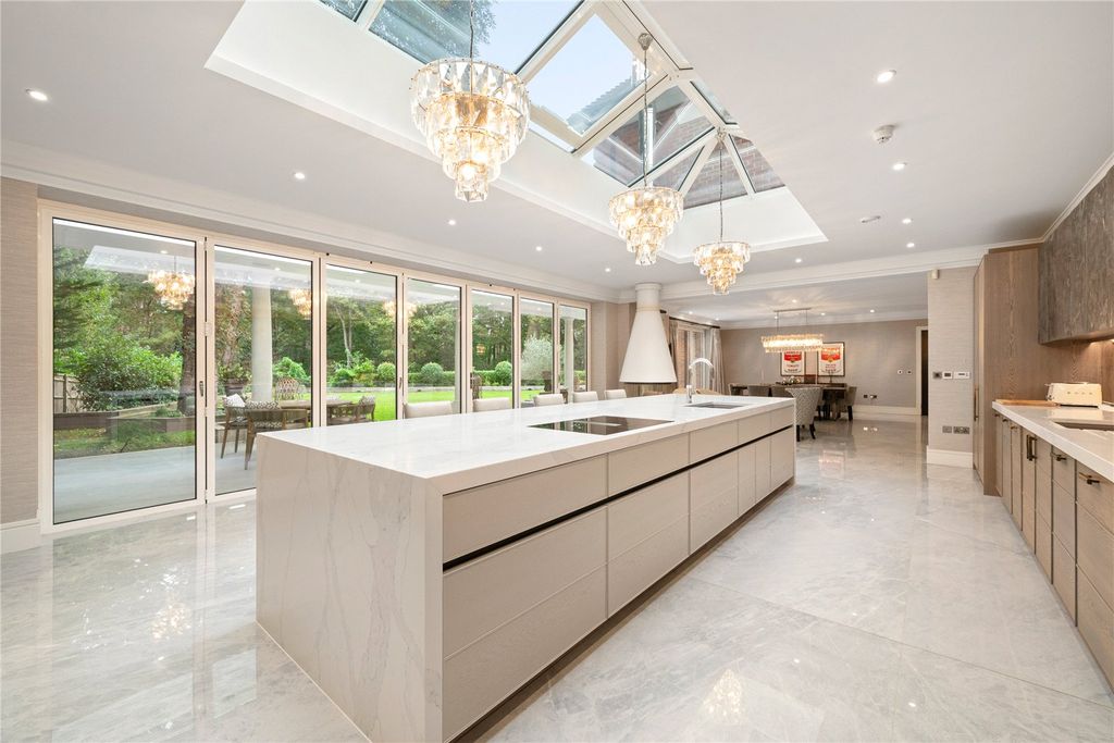 Additional image 4 of 6 bed detached house for saleHeathfield Avenue, Sunninghill, Berkshire SL5