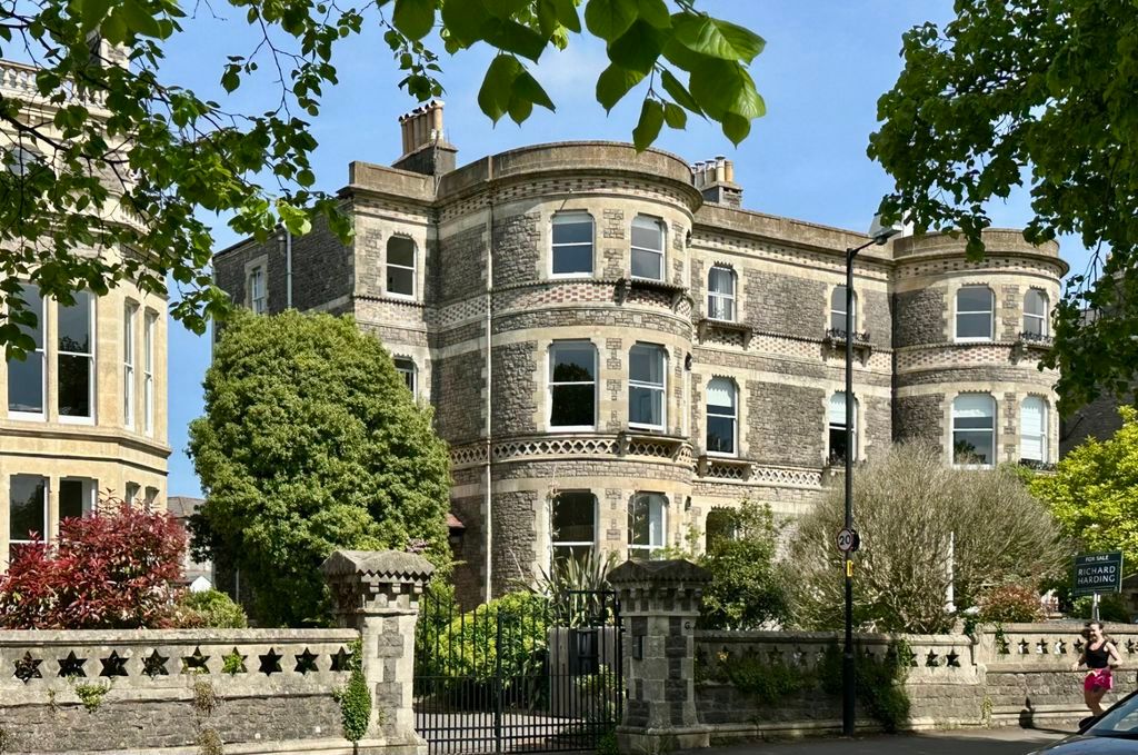 2 bed flat for saleRockleaze, Bristol BS9