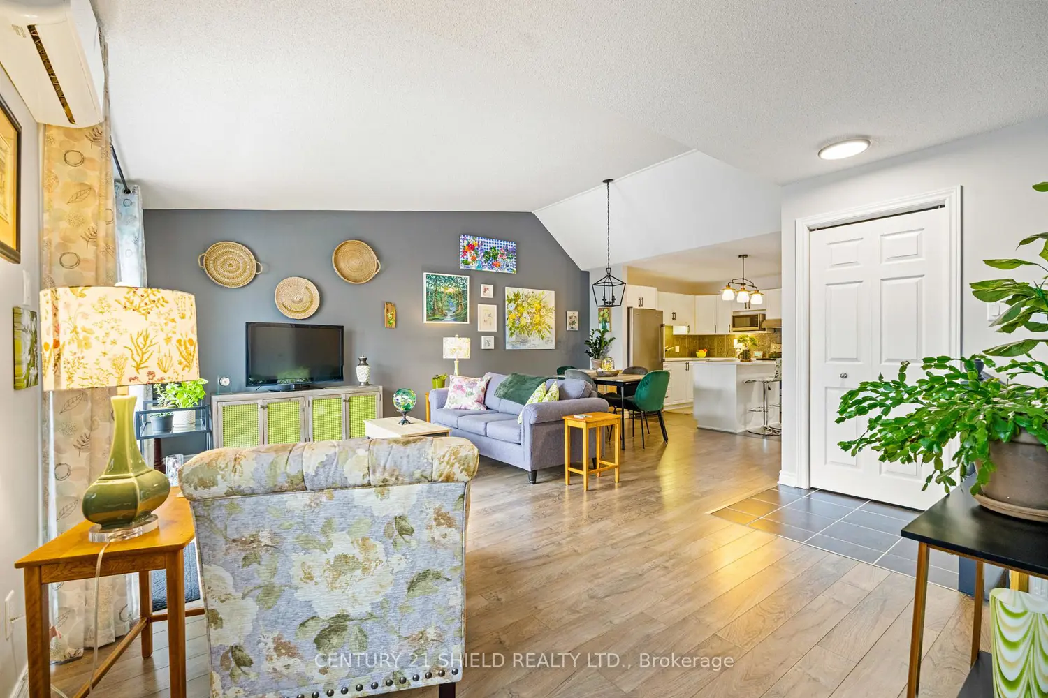 Additional image 3 of 226 First Street 213