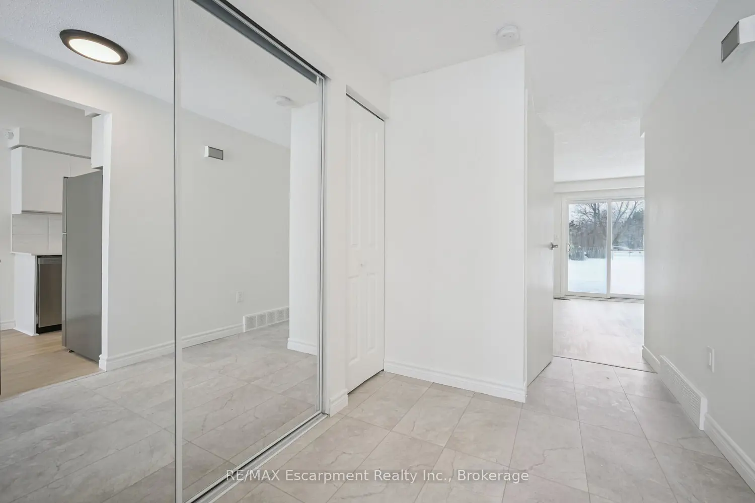 Additional image 3 of 40 Imperial Road 71