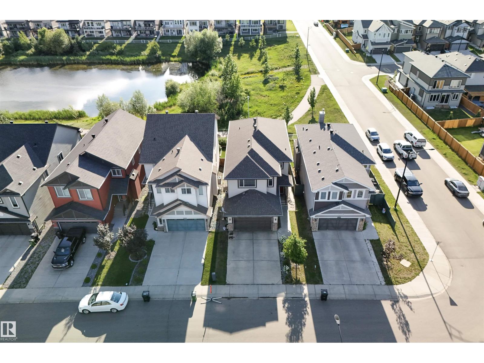 Additional image 2 of 9864 222 Street NW, Edmonton, AB, T5T7J1