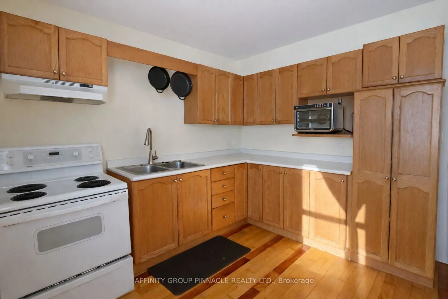 Additional image 3 of 482 Portage Road