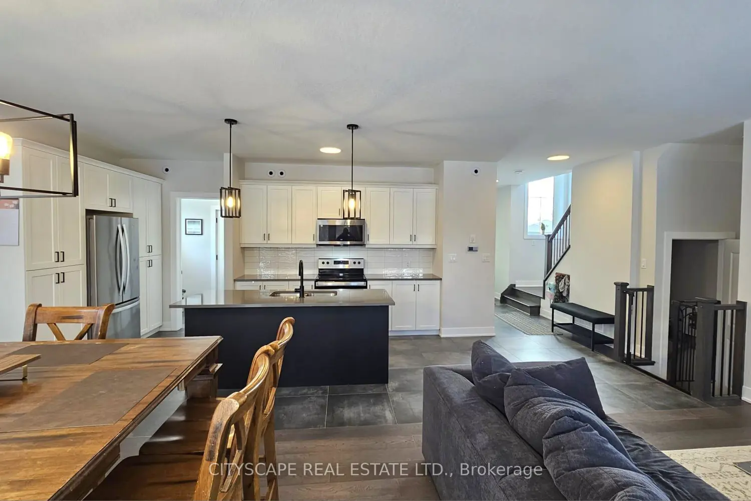 Additional image 4 of 20-297 Whiting Street