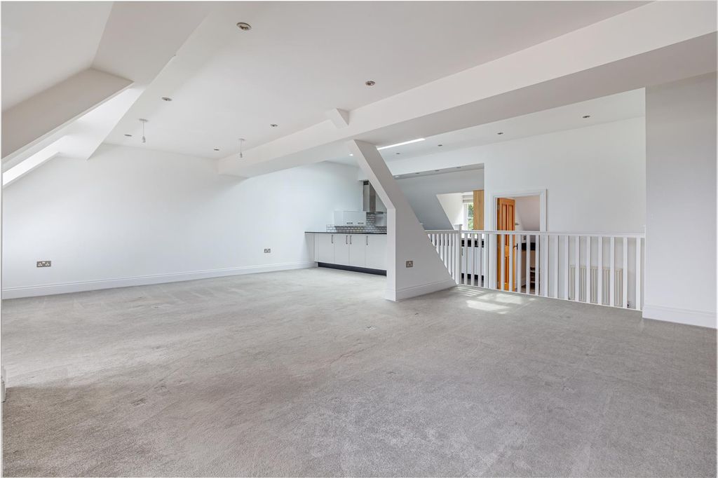 Additional image 18 of 3 bed flat for saleHolywell Road, Malvern WR14