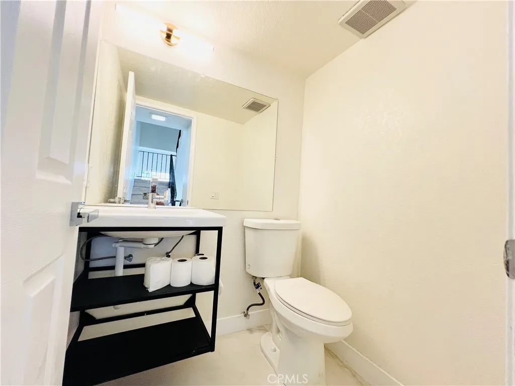 Additional image 20 of 2022 S Bon View Avenue Unit D, Ontario, CA 91761