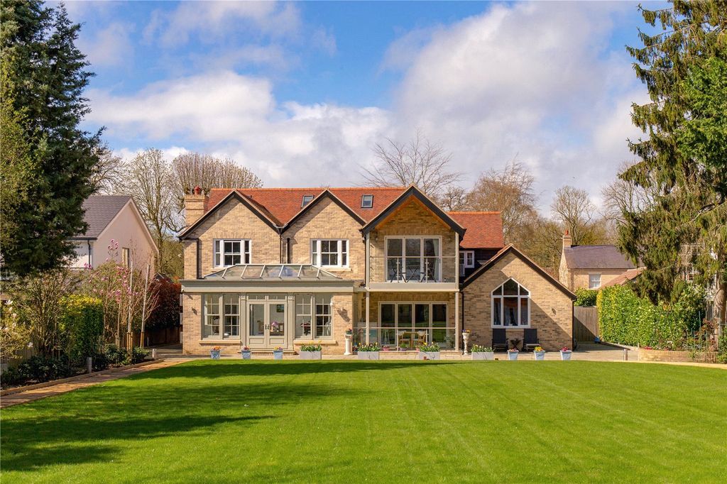 6 bed detached house for saleKings Mill Lane, Great Shelford, Cambridge CB22