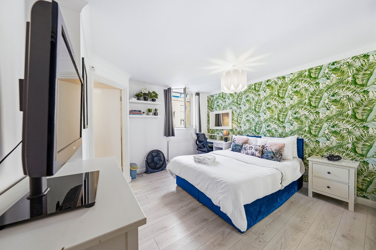 Additional image 14 of 2 Bed Flat, China Court, E1W, N1 7GU