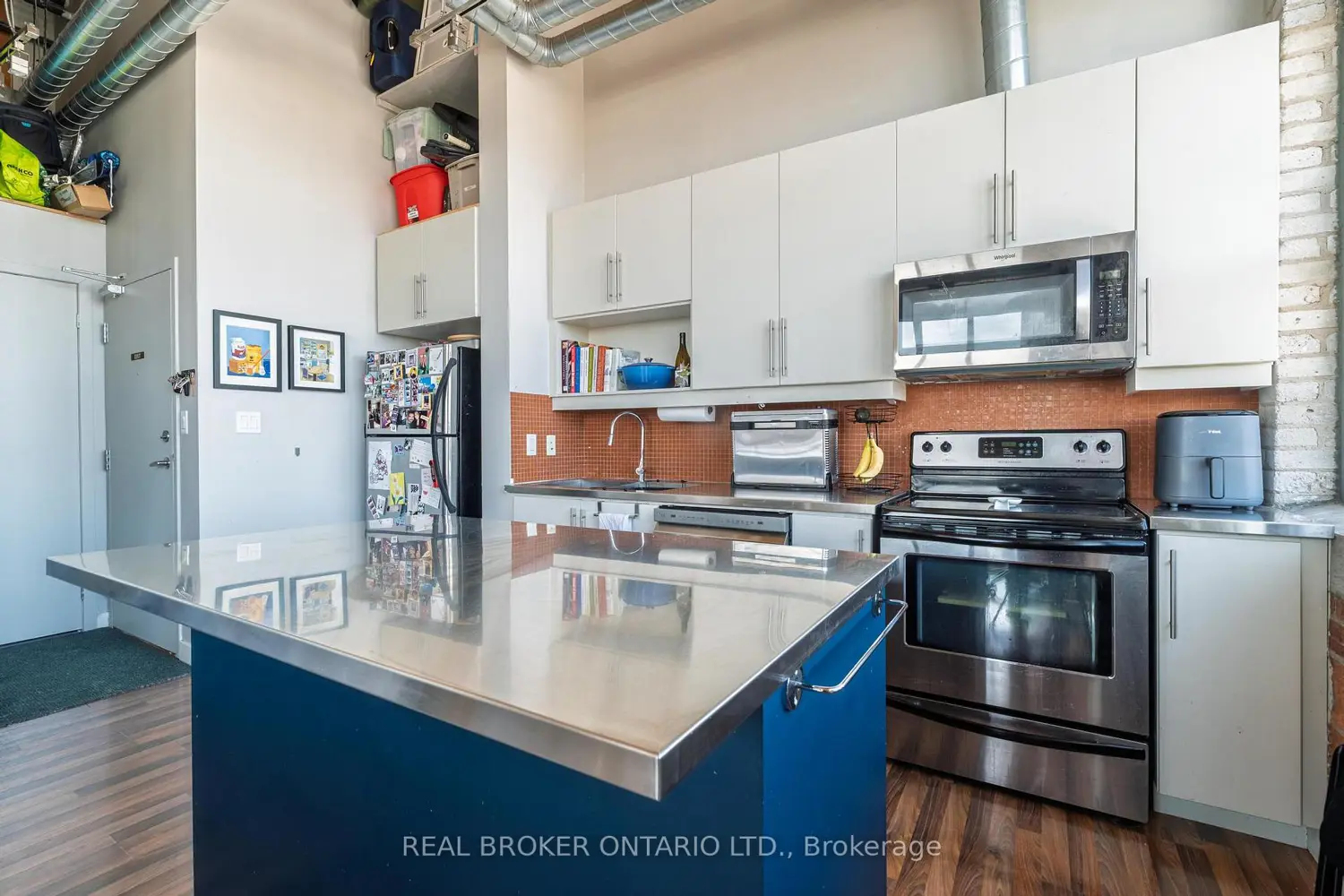 Additional image 9 of 2154 Dundas Street Ph3