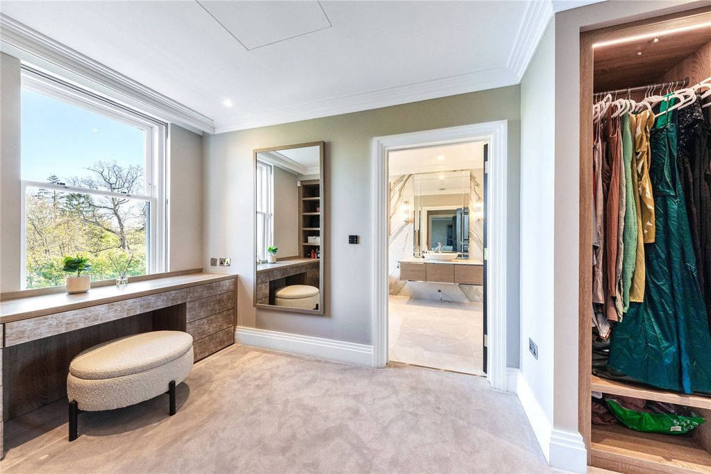 Additional image 30 of 6 bed detached house for saleCharters Gate, Ascot, Berkshire SL5