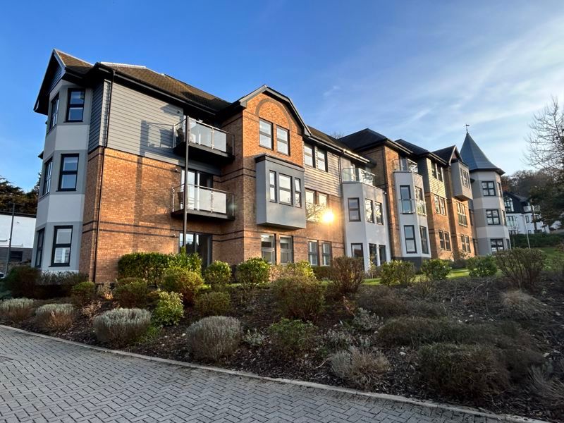 Additional image 19 of 3 bed flat for salePwllycrochan Avenue, Colwyn Bay LL29
