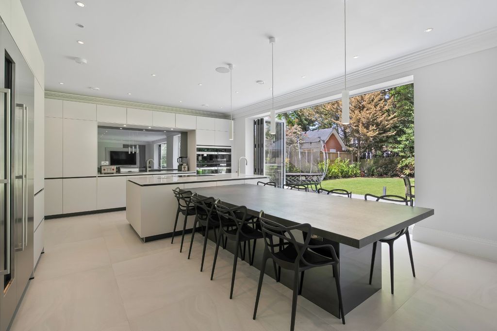 Additional image 5 of 6 bed detached house for saleHorsegate Ride, Ascot, Berkshire SL5