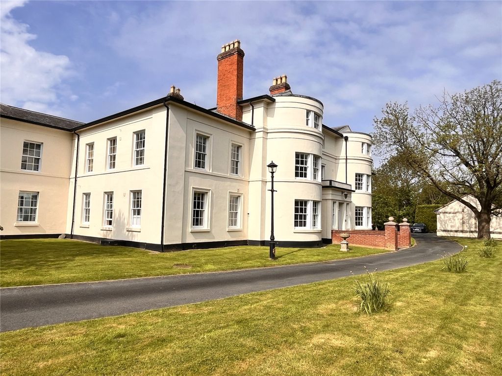 2 bed flat for saleHolyhead Road, Bicton, Shrewsbury, Shropshire SY3