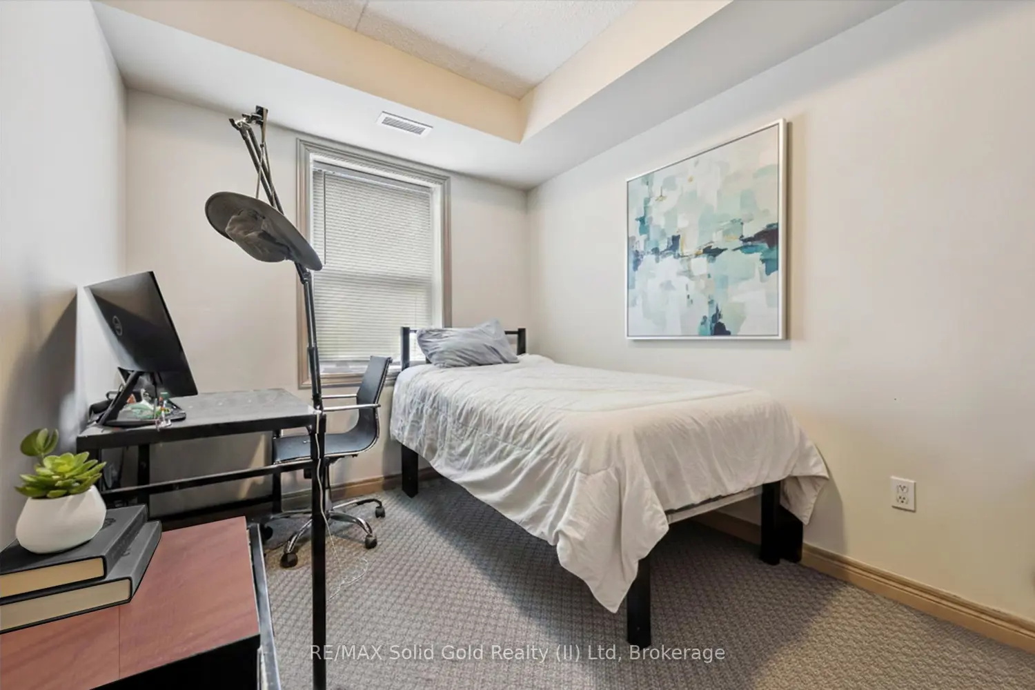 Additional image 8 of 271 Lester Street 203