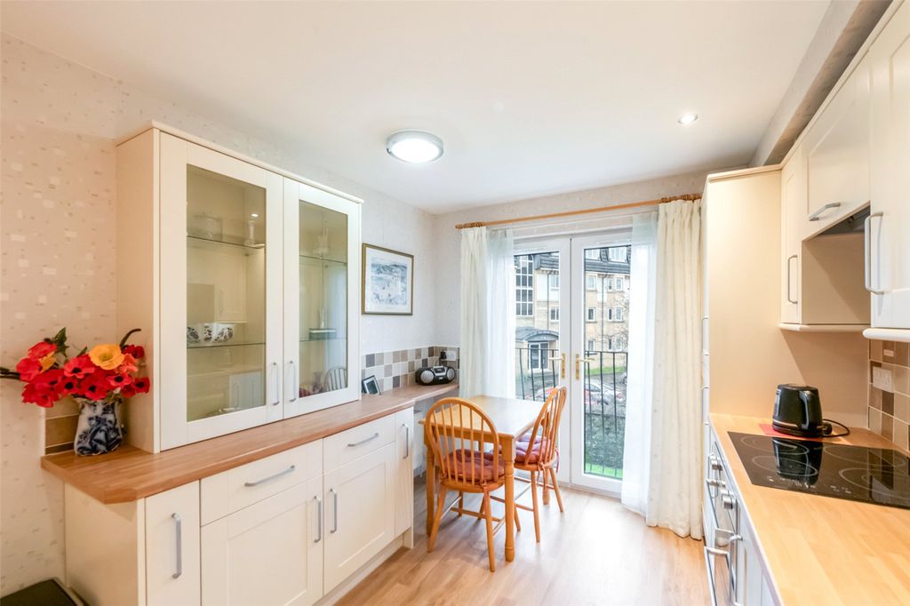 Additional image 9 of 2 bed flat for saleBeechwood Gardens, The Garden Wing, Stirling FK8