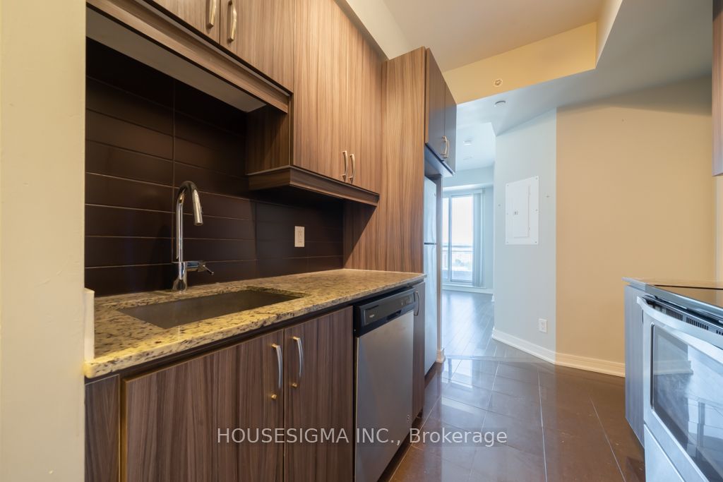 Additional image 3 of 1712-9201 Yonge Street, Richmond Hill, ON, L4C 6Z2