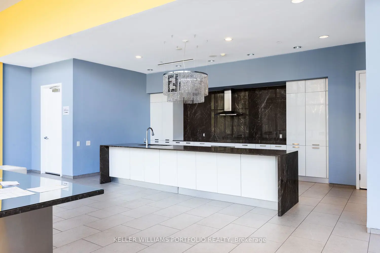 Additional image 15 of 105 The Queensway Avenue 3401