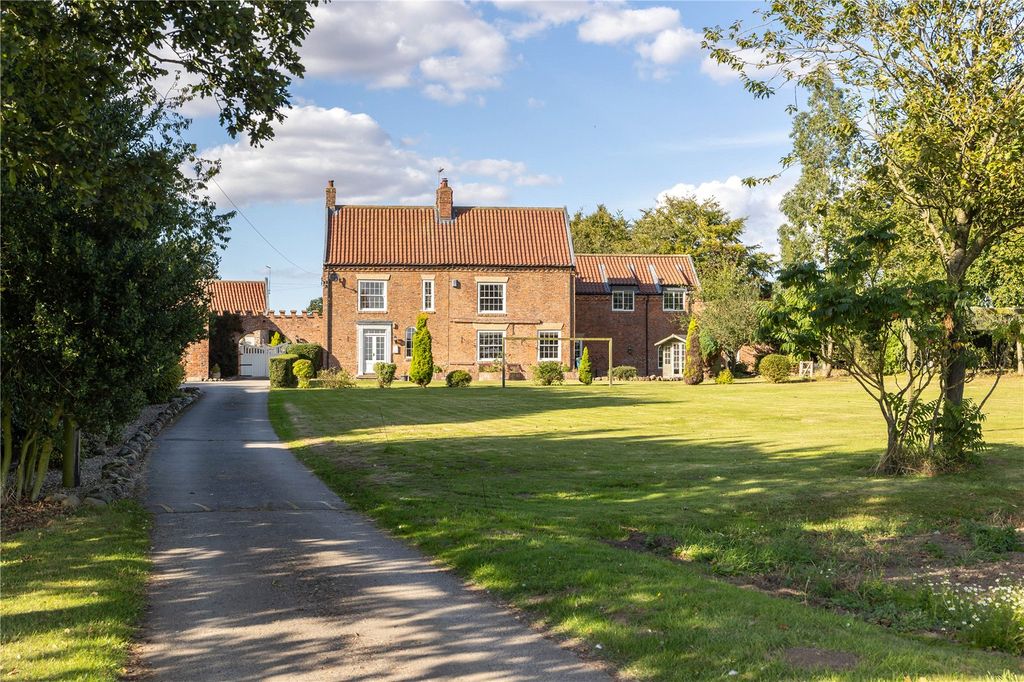 Additional image 2 of 5 bed detached house for saleDringhoe, Driffield, East Riding Of Yorkshire YO25