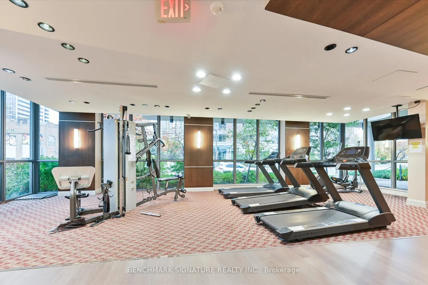 Additional image 14 of 26 Norton Avenue 404