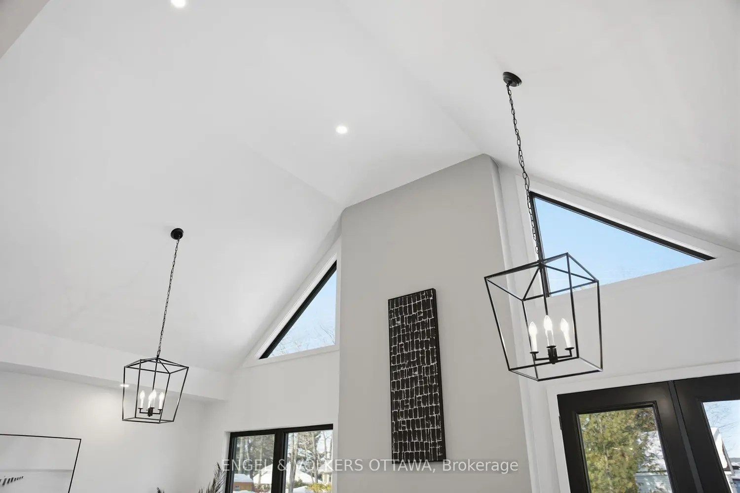557 Bayview Drive photo 5