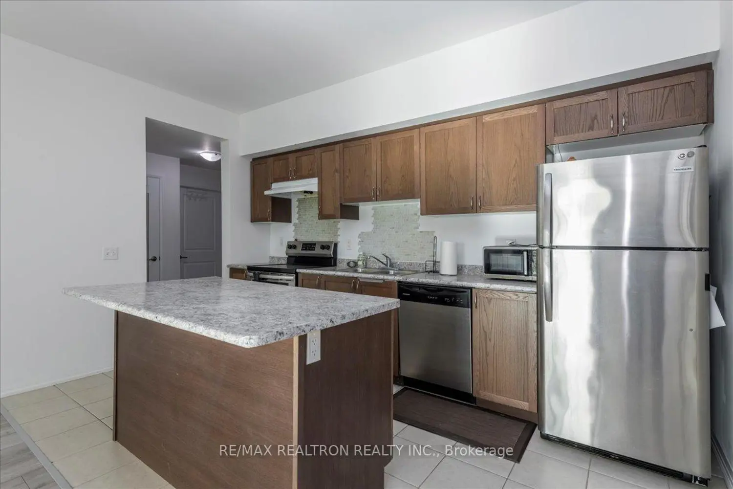 Additional image 5 of 299 Cundles Road 102