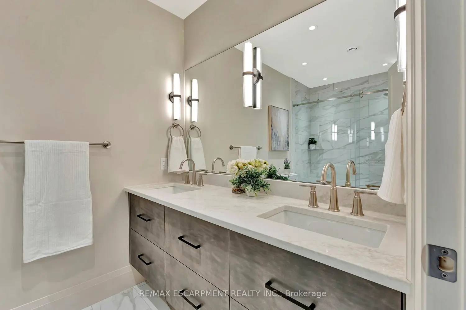 Additional image 13 of 7 Grand River Street 302